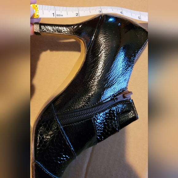 Linea Verde For Elio Size 37 Ladies ITALIAN LEATHER Maroon  Coda Heels Booties - Picture 10 of 16